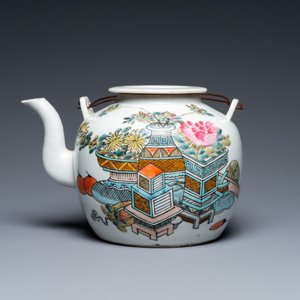 Een Chinese qianjiang cai theepot met decor van antiquiteiten, gesigneerd Dai Yucheng 戴裕成, gedateerd 1895 — foto 2