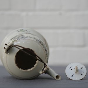 Een Chinese qianjiang cai theepot met deksel, begin 20e eeuw — foto 10
