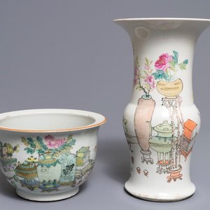 Een Chinese qianjiang cai vaas en een cachepot, 19/20e eeuw — foto 1