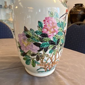 Een Chinese qianjiang cai vaas met fijn landschapsdecor, 19/20e eeuw — foto 15