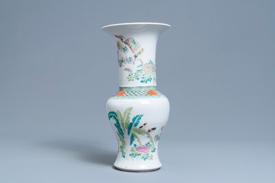 Een Chinese qianjiang cai yenyen vaas, 19e eeuw