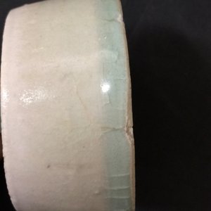 Een Chinese qingbai dekselkan met relëfdecor, Zuidelijke Song Dynastie (1127-1279) — foto 6