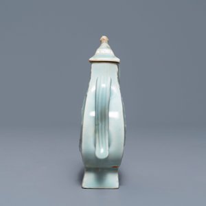 Een Chinese qingbai dekselkan met reliëfdecor van een feniks, Yuan — foto 3