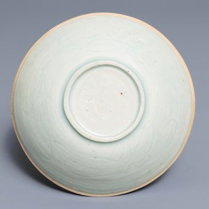 Een Chinese qingbai kom met onderglazuur decor, Song — foto 2