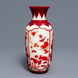 Een Chinese rood-witte vaas in meerlagig glas, Daoguang zegelmerk, 19/20e eeuw — foto 2