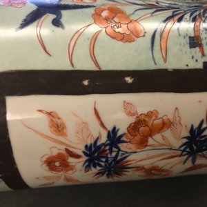 Een Chinese rouleau vaas met Europees overglazuur decor, Transitie periode — foto 9