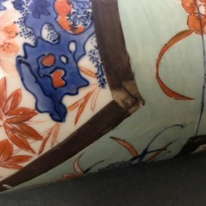 Een Chinese rouleau vaas met Europees overglazuur decor, Transitie periode — foto 10
