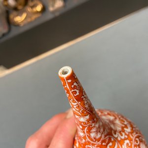 Een Chinese rozenwatersprenkelaar voor de islamitische markt met ijzerrode fondkleur, Kangxi — foto 7