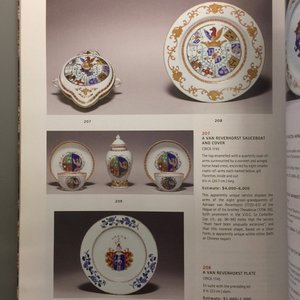 Een Chinese sauskom met deksel met het wapen van Van Reverhorst, Qianlong, ca. 1745 — foto 12