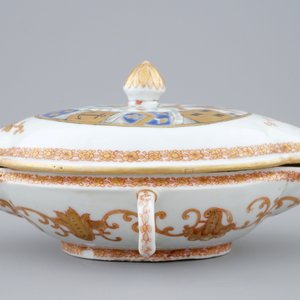 Een Chinese sauskom met deksel met het wapen van Van Reverhorst, Qianlong, ca. 1745 — foto 6