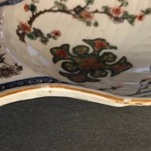 Een Chinese schelpvormige famille verte coupe, Kangxi — foto 9