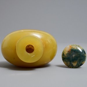 Een Chinese snuiffles in gele jade, 18e eeuw — foto 5