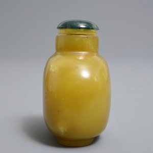 Een Chinese snuiffles in gele jade, 18e eeuw — foto 4