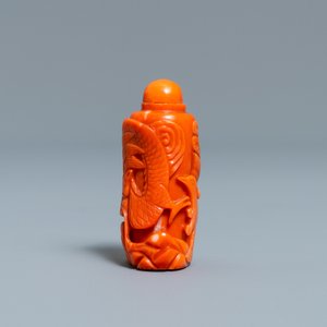 Een Chinese snuiffles in rood koraal met een draak, Republiek — foto 3