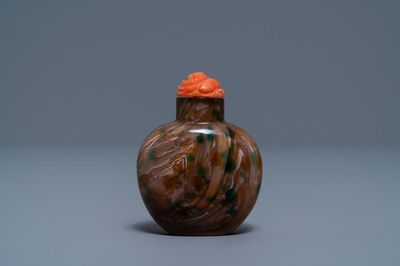 Een Chinese snuiffles in veelkleurig glas, Keizerlijke Glasmanufactuur, Peking, 1700-1840