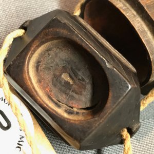 Een Chinese stempel en zegelwashouder in rhinoceroshoorn, 19e eeuw — foto 14