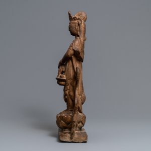 Een Chinese stenen groep van Guanyin met dienaar, Ming/Qing — foto 5