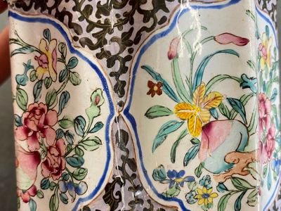Een Chinese theebus met deksel in Canton email, Yongzheng/Qianlong — foto 12