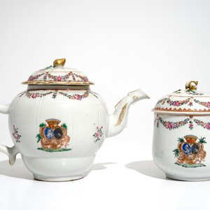 Een Chinese theepot en suikerpot met wapendecor voor de Franse markt, Qianlong — foto 4