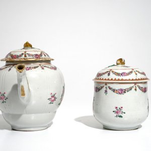 Een Chinese theepot en suikerpot met wapendecor voor de Franse markt, Qianlong — foto 5