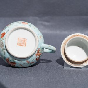 Een Chinese theepot met turquoise fondkleur voor de Straits of Peranakan markt, 19e eeuw — foto 10