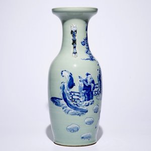 Een Chinese vaas met blauw-wit decor van onsterfelijken op celadon fondkleur, 19e eeuw — foto 4