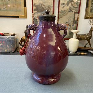 Een Chinese vaas met flambé glazuur tot lamp omgevormd, Qianlong — foto 24