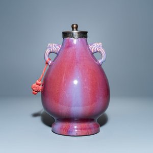 Een Chinese vaas met flambé glazuur tot lamp omgevormd, Qianlong — foto 3