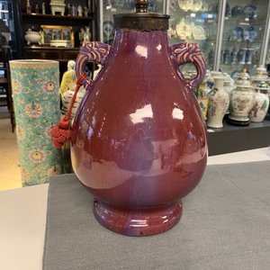 Een Chinese vaas met flambé glazuur tot lamp omgevormd, Qianlong — foto 8