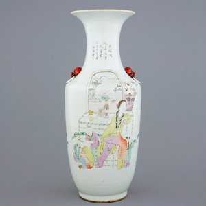 Een Chinese vaas met qianjiang cai en famille rose decor, 19/20e eeuw — foto 1