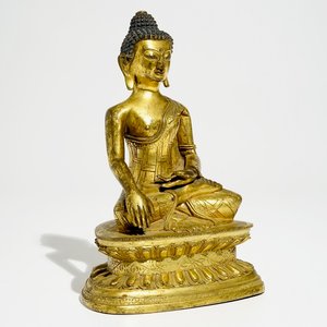 Een Chinese verguld bronzen Boeddha, 18/19e eeuw — foto 1