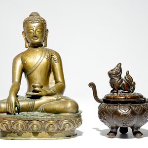 Een Chinese verguld bronzen Boeddha en een kleine wierookbrander, 19e eeuw — foto 6