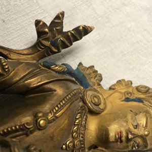 Een Chinese verguld bronzen figuur van Amitayus, 17/18e eeuw — foto 5