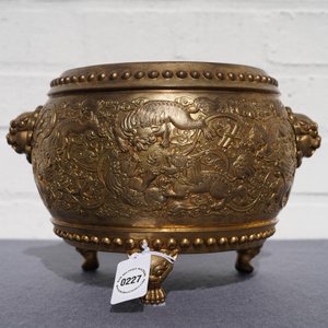 Een Chinese verguld bronzen wierookbrander met tempelleeuwen, Qianlong merk, 19/20e eeuw — foto 16