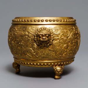 Een Chinese verguld bronzen wierookbrander met tempelleeuwen, Qianlong merk, 19/20e eeuw — foto 4