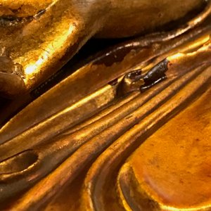 Een Chinese verguld houten figuur van een staande Boeddha, 18/19e eeuw — foto 21