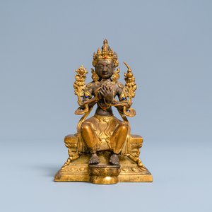 Een Chinese vergulde bronzen figuur van Boeddha, 18/19e eeuw — foto 1