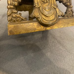 Een Chinese vergulde bronzen figuur van Boeddha Amitayus, Qianlong — foto 13
