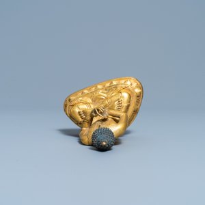 Een Chinese vergulde bronzen figuur van Boeddha, Kangxi — foto 6