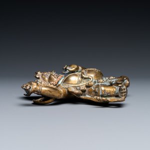 Een Chinese vergulde bronzen figuur van Mahakala, 18e eeuw — foto 4