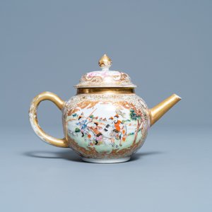 Een Chinese vergulde famille rose theepot op pattipan met een jachtdecor, Qianlong — foto 6