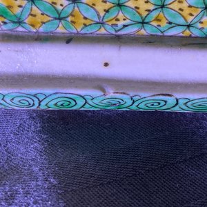 Een Chinese verte biscuit groep van Guanyin met kind op lotustroon, Kangxi — foto 30