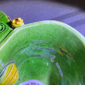 Een Chinese verte biscuit lotusvormige waterdruppelaar, Kangxi — foto 8