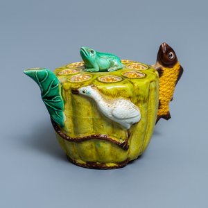 Een Chinese verte biscuit waterdruppelaar, 19e eeuw — foto 1