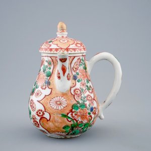 Een Chinese verte-Imari chocoladepot met deksel, Kangxi — foto 2