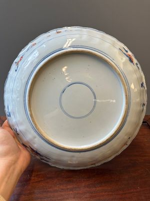 Een Chinese verte-Imari schotel met floraal decor, Kangxi — foto 6