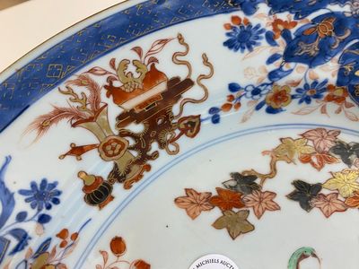 Een Chinese verte-Imari schotel met Gouverneur Duff en zijn vrouw, Yongzheng — foto 5