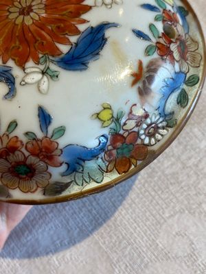 Een Chinese verte-Imari 'Xi Xiang Ji' dekselkan, Yongzheng — foto 11