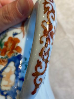 Een Chinese verte-Imari 'Xi Xiang Ji' dekselkan, Yongzheng — foto 13