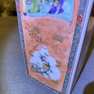 Een Chinese vierkante famille verte fles, Kangxi — foto 12